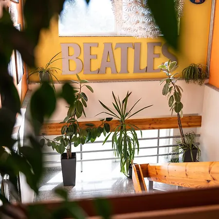 B&b, Reception 24 7, 800m Od-from R1, Free Parking