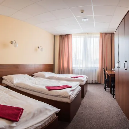 B&b, Reception 24 7, 800m Od-from R1, Free Parking Hotel