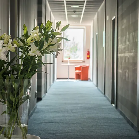 B&b, Reception 24 7, 800m Od-from R1, Free Parking