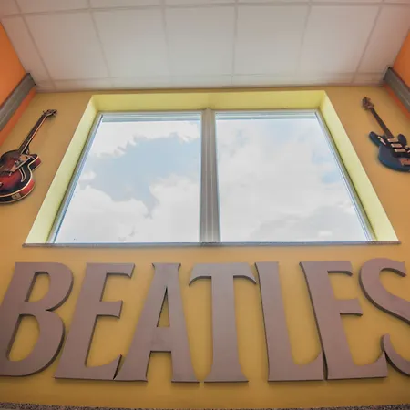 Hotel B&b, Reception 24 7, 800m Od-from R1, Free Parking Banská Bystrica