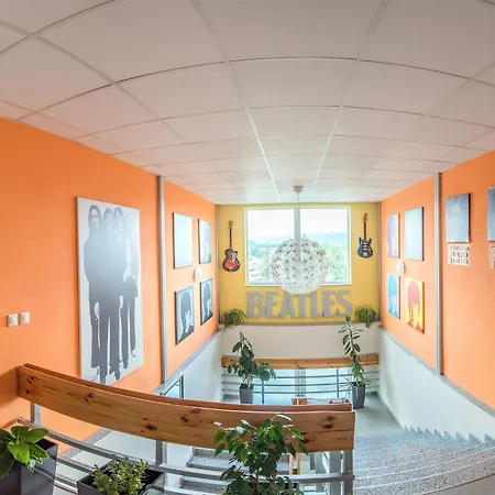 Hotel B&b, Reception 24 7, 800m Od-from R1, Free Parking Banská Bystrica