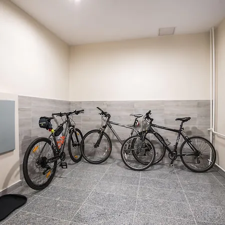 B&b, Reception 24 7, 800m Od-from R1, Free Parking 3* 班斯卡-比斯特里察