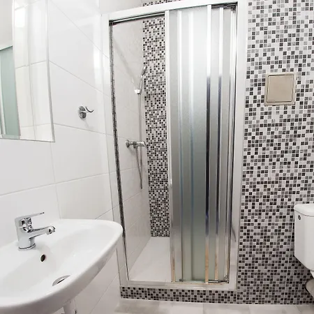 B&b, Reception 24 7, 800m Od-from R1, Free Parking Hotell Banská Bystrica