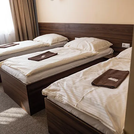 酒店 B&b, Reception 24 7, 800m Od-from R1, Free Parking 3*