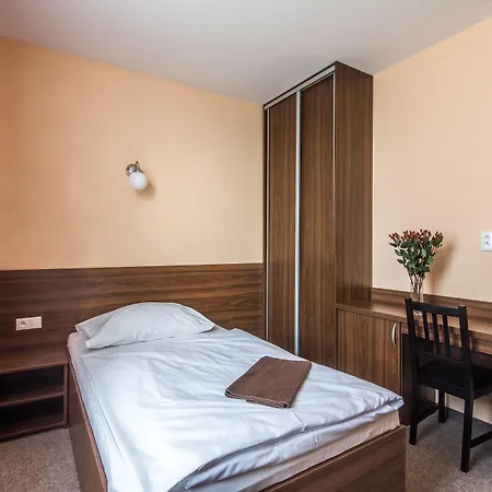 B&b, Reception 24 7, 800m Od-from R1, Free Parking 3*