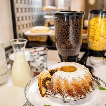 Hotell B&b, Reception 24 7, 800m Od-from R1, Free Parking