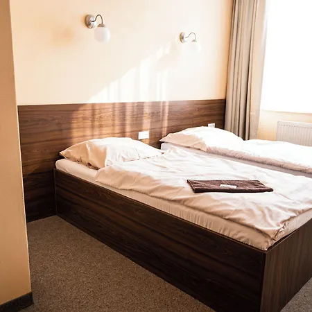 B&b, Reception 24 7, 800m Od-from R1, Free Parking 3*