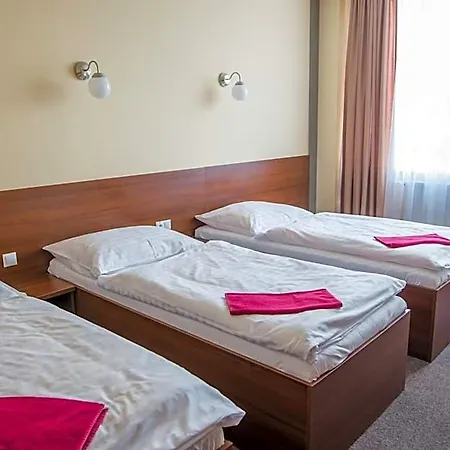B&b, Reception 24 7, 800m Od-from R1, Free Parking מלון 3*