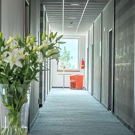 B&b, Reception 24 7, 800m Od-from R1, Free Parking מלון באנסקה ביסטריצה