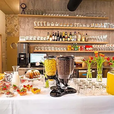 B&b, Reception 24 7, 800m Od-from R1, Free Parking Bańska Bystrzyca