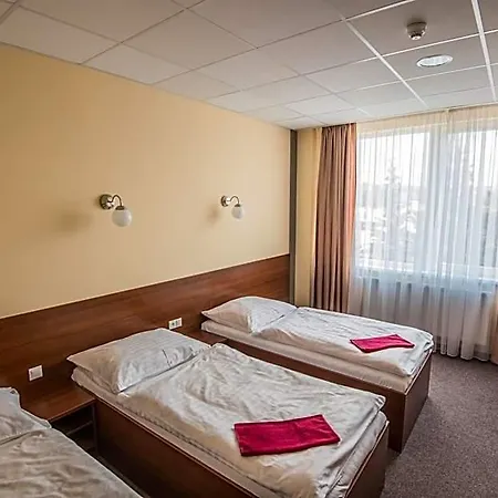 Hotel B&b, Reception 24 7, 800m Od-from R1, Free Parking