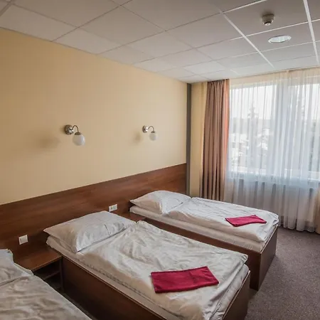 B&b, Reception 24 7, 800m Od-from R1, Free Parking 班斯卡-比斯特里察